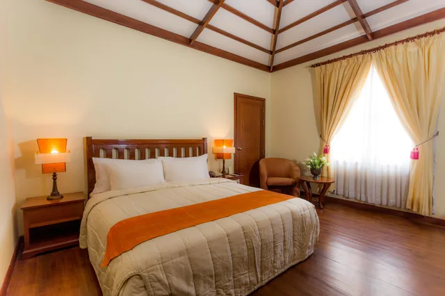 غرفة سوبيريور بسرير مزدوج بإطلالة على الحديقة، Royal Angkor Resort & Spa 2/3