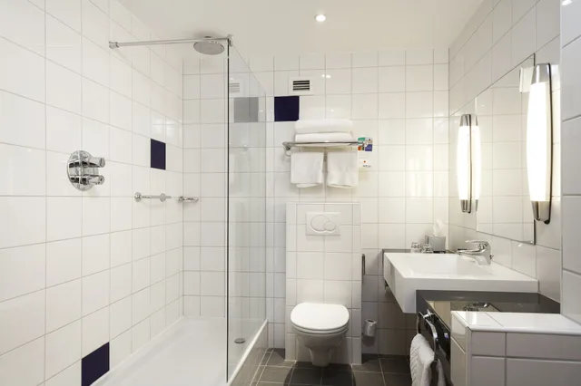 غرفة عائلية بسرير كينج، Radisson Hotel York 7/9