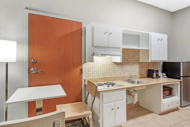 غرفة قياسية بسرير كينج بمطبخ لذوي الإعاقة، Best Western Plus Glen Allen Inn 9/10