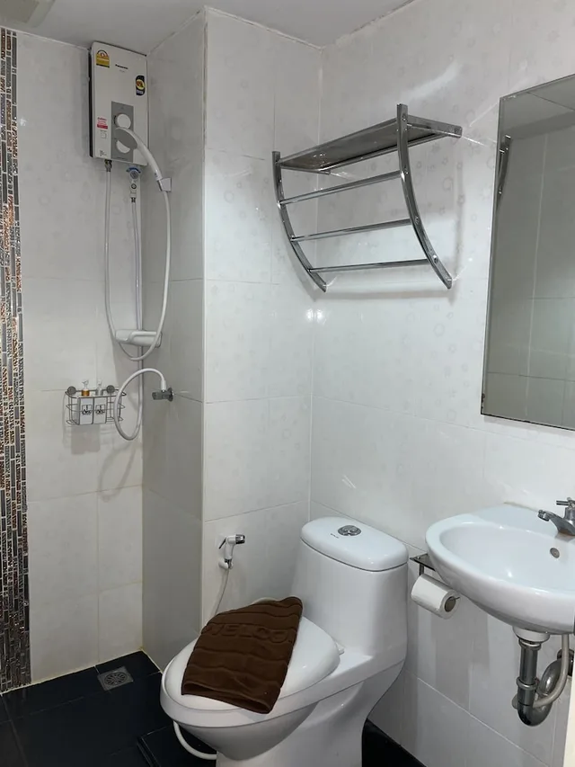 City, Twin Beds، The Avail 4/4