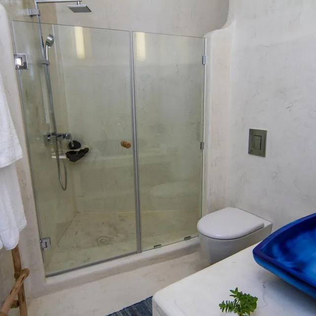 Interior, Cliff, Suite, Sea View, Plunge Pool, Jetted Tub، Iconic Santorini 3/4