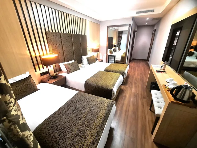 غرفة سوبيريور ثلاثية، Pell Palace Hotel and Spa 4/6