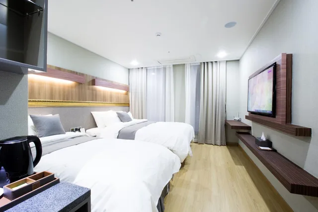 غرفة ديلوكس بسريرين منفصلين، Hotel Lart Gimpo 23/26