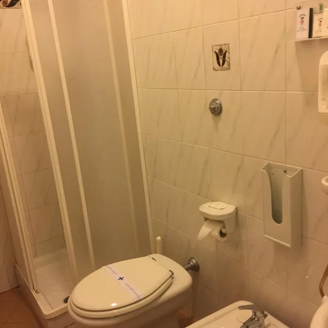 غرفة ثلاثية، Villa Aricia 5/7