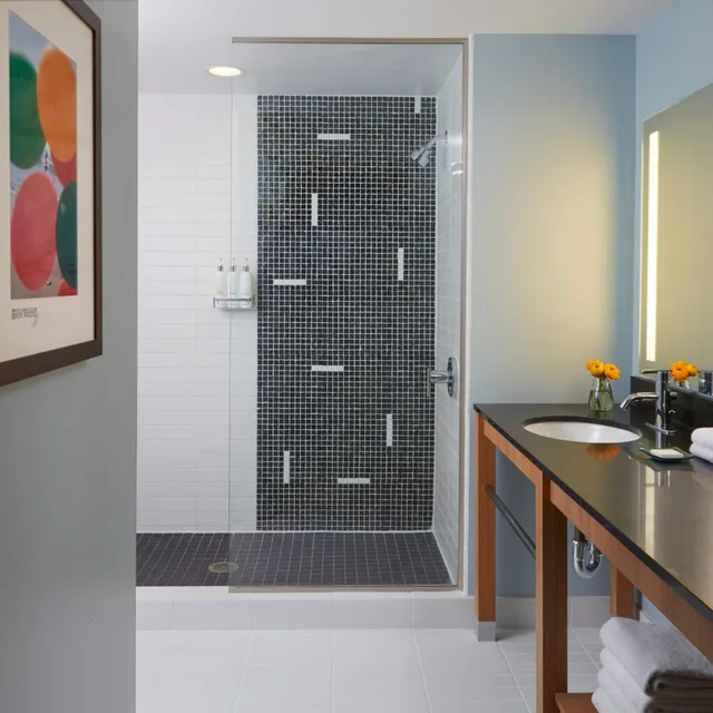 جناح بسرير كينج بغرفتي نوم، Kimpton Shorebreak Huntington Beach Resort 3/6