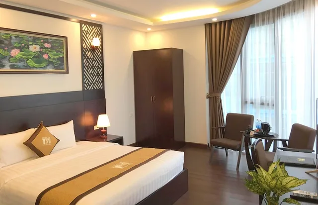 غرفة ديلوكس بسرير كينج بإطلالة على المدينة، T&M Luxury Hotel Hanoi 1/4