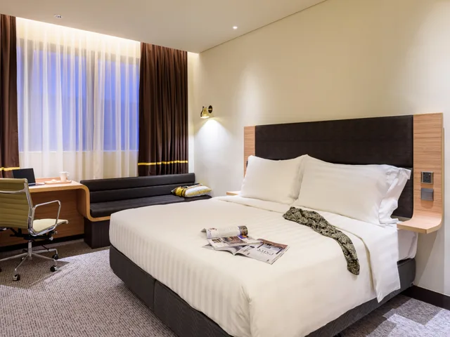 غرفة قياسية بسرير كوين، Camlux Hotel 1/2
