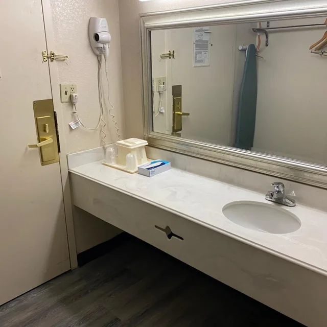 غرفة ديلوكس رباعية، Motel6 Rochester, NY - Airport 5/6