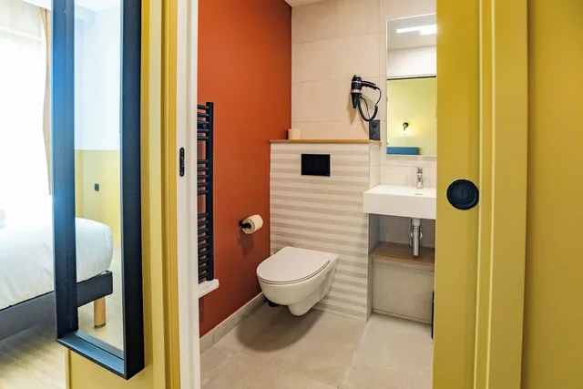 جناح متصل بسرير مزدوج وسريرين منفصلين، All Suites Hotel Paris Pleyel L’Ile Saint Denis 10/10
