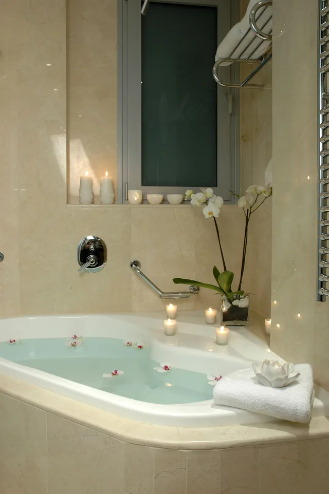 جناح فاخر بسرير كينج بإطلالة على البحر مع أريكة، Daios Luxury Living Hotel 7/7