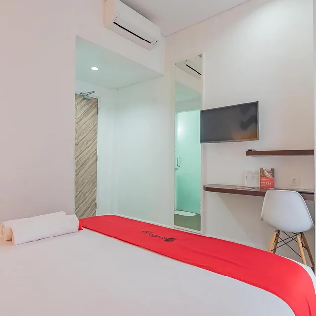 Reddoorz، RedDoorz Premium @ Hotel Hebat 4/9