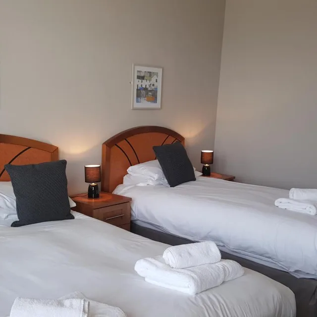 غرفة عائلية، The York Hotel 5/10
