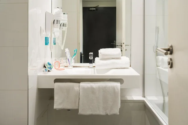غرفة ثلاثية بسرير مزدوج وسرير فردي، Aparthotel Victoria Garden Bordeaux Center 7/7