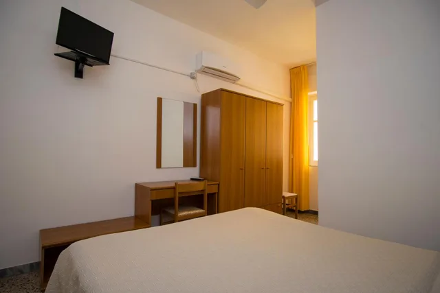 Room, Double Bed, Albergo Delfino 7/10