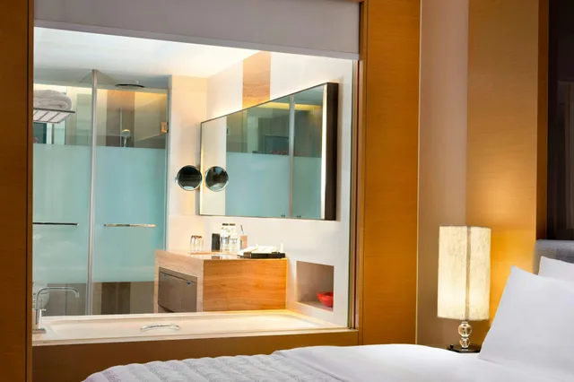 غرفة بسرير كينج، Le Meridien 6/7
