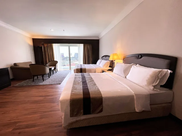 غرفة ديلوكس عائلية رباعية بأربعة أسرّة، Grand Darul Makmur Hotel Kuantan 1/8