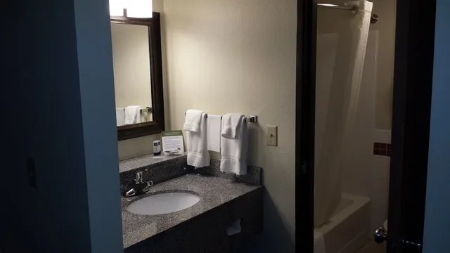غرفة بسريرين مزدوجين لذوي الإعاقة، Americinn By Wyndham Bemidji 4/5