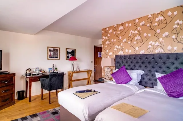Senior, Twin Beds، The Varsity Hotel Spa 1/4