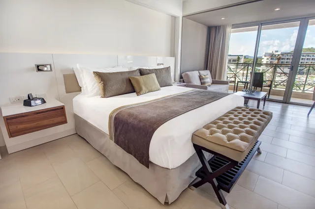 جناح جونيور فاخر بسريرين كوين مع أريكة، Royalton Saint Lucia An Autograph Collection All Inclusive Resort 4/10
