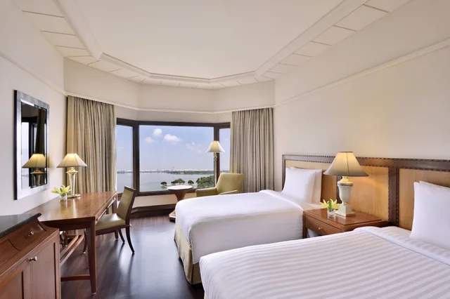 غرفة تنفيذية بسريرين كوين بإطلالة على البحيرة، Hyderabad Marriott Hotel And Convention Centre 1/8