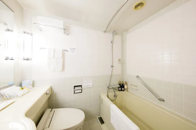 غرفة قياسية ثلاثية بسريرين منفصلين مع أريكة، Hotel Mystays Premier Sapporo Park 6/6