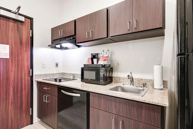 جناح بسرير كينج، Cobblestone Hotel & Suites - Mosinee 7/9
