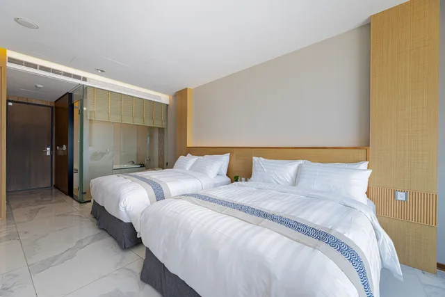 غرفة قياسية بسرير كوين بإطلالة على البحيرة، Sun Moon Lake Apollo Resort Hotel 1/7