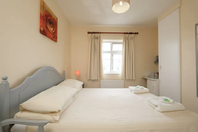 Room, Double Bed, Four Seasons B&B 1/2