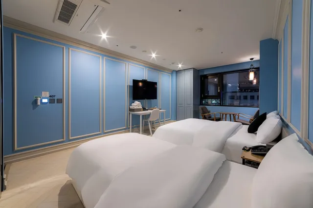 غرفة عائلية بسريرين منفصلين وسرير مزدوج وسرير فردي، Hotel The Designers Seoul Station 5/6