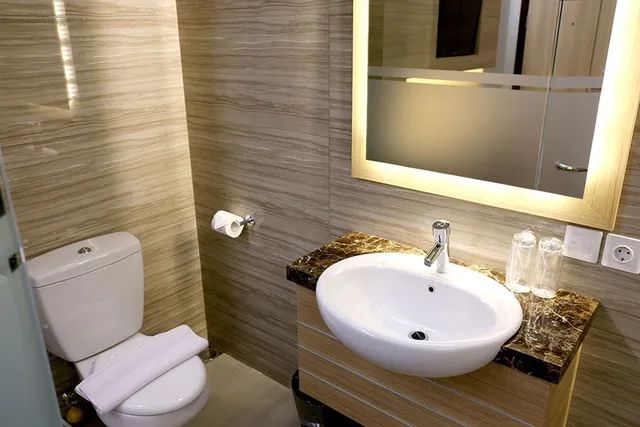 Nano، Grand Citihub Hotel at Panakkukang 2/2