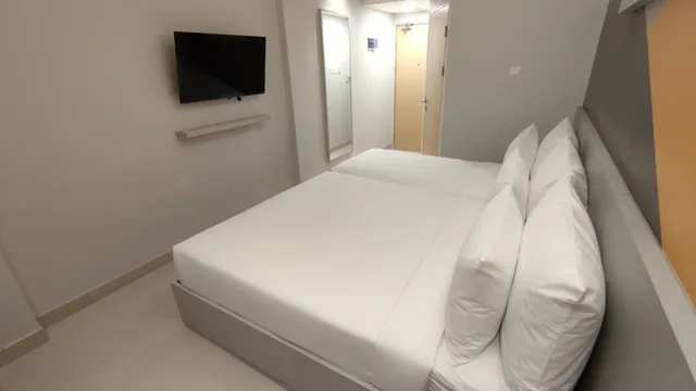 غرفة عائلية ثلاثية، Agogo Downtown Hotel Surabaya 3/6
