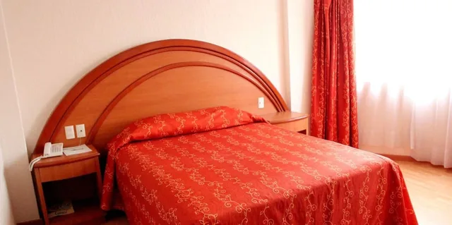 غرفة قياسية بسرير كينج، Hotel Premier 2/6