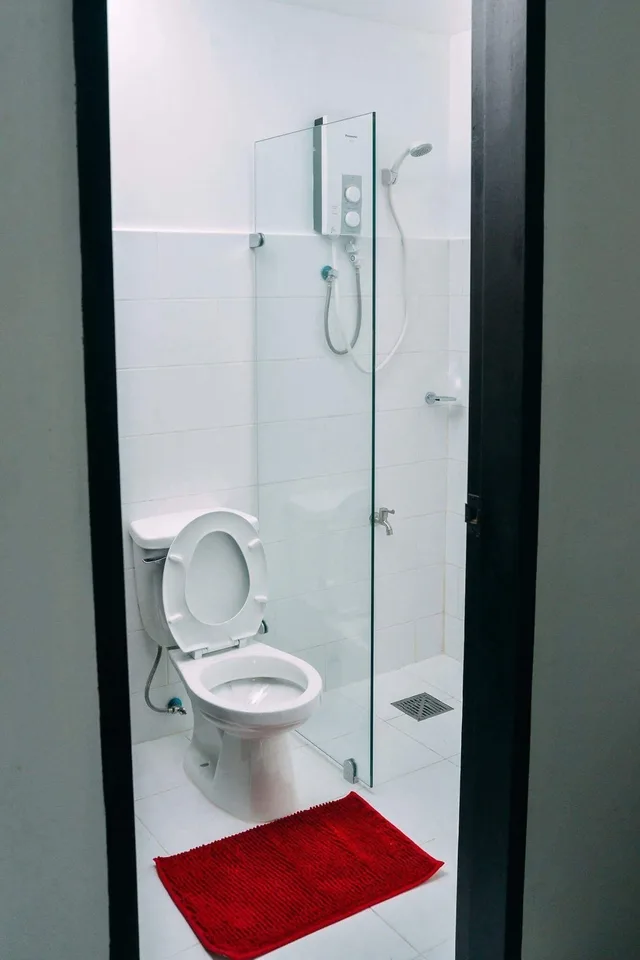 استوديو بسرير كوين، The Strand Suites And Dormitel 2/2