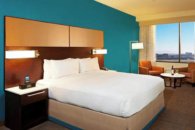 جناح بسرير كينج بغرفة نوم واحدة، Residence Inn by Marriott Los Angeles LAX/Century Boulevard 4/8