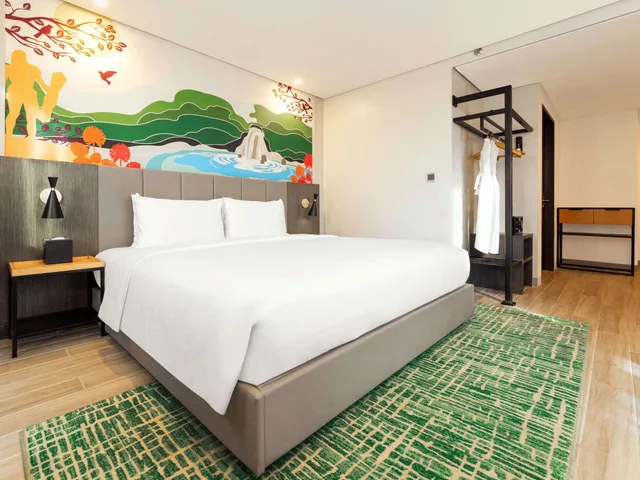 غرفة بسرير مزدوج بإطلالة على البحر، Mercure Mactan Cebu 1/2
