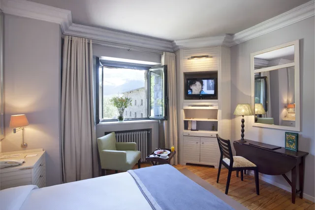 غرفة قياسية بسريرين منفصلين، Parador De Vielha 2/10