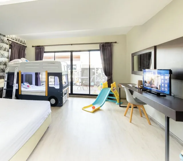 Family, Bunk Bed, The Lake Hotel 1/1