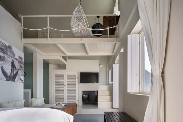 لوفت تنفيذي بسرير مزدوج بإطلالة على البحر مع أريكة بجاكوزي، West East Suites - Adults Only 1/6