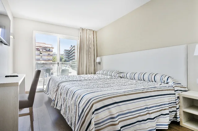 غرفة بإطلالة على المسبح مفردة بسرير كوين، Best San Diego Hotel 2/4