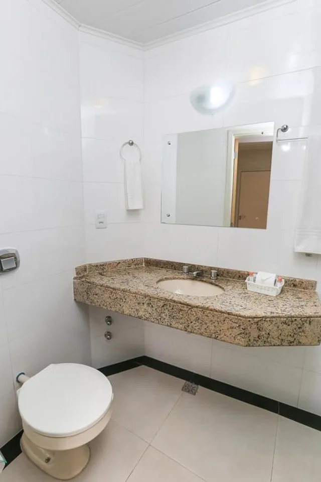 غرفة قياسية ثلاثية، Hotel Express Aeroporto 1/2