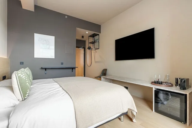 غرفة سوبيريور بسرير مزدوج، Arctic Comfort Hotel 1/5