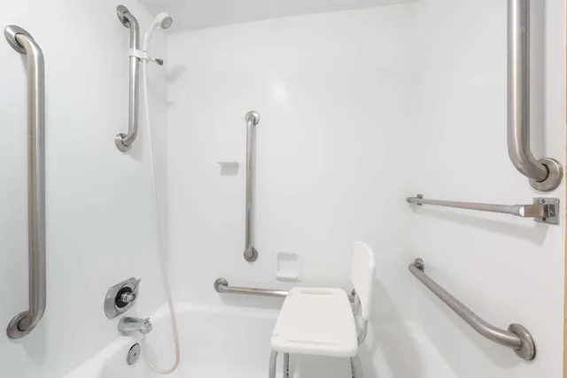 Traditional, Double Bed, Ground Floor, Accessible, Ramada by Wyndham State College Hotel & Conference Center 6/9