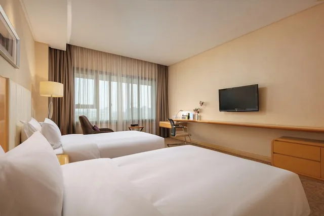 غرفة بزنس بسريرين منفصلين، ZTG Grand Hotel Airport Hangzhou 1/6