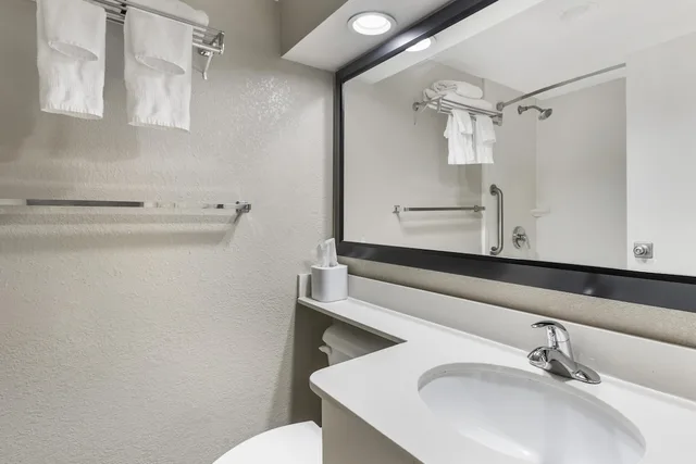 غرفة قياسية بسرير كينج، Best Western Gateway Adirondack Inn 9/10