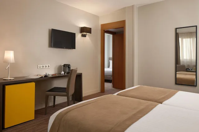 غرفة رباعية بغرفتين، Timhotel Opera Blanche Fontaine 4/10