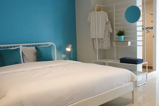غرفة قياسية بسرير كوين بشرفة، ME U Hostel Pattaya 5/10