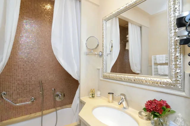 غرفة اقتصادية بسرير كوين، Hotel Le Isole 2/3