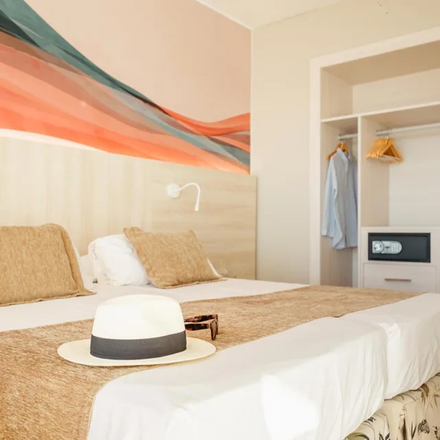 غرفة بسرير مزدوج بإطلالة على البحر، Bahia Principe Sunlight Coral Playa - Adults Only 3/7