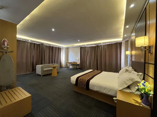 جناح تنفيذي بإطلالة على الجبل، 2000 Hotel 2/2