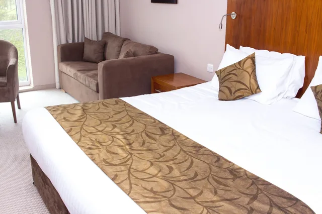 غرفة عائلية بسرير مزدوج مع أريكة، Humber Royal Hotel 3/5